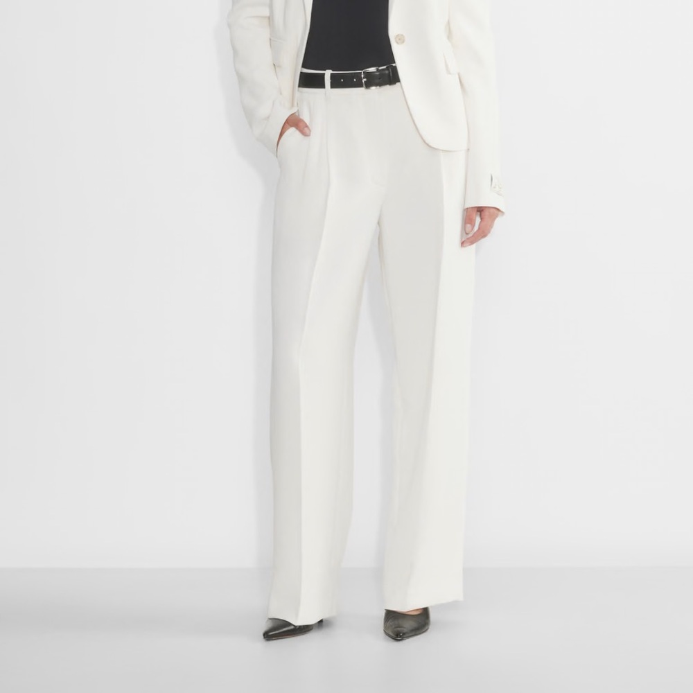 Aritzia Effortless Pant SIZE 4